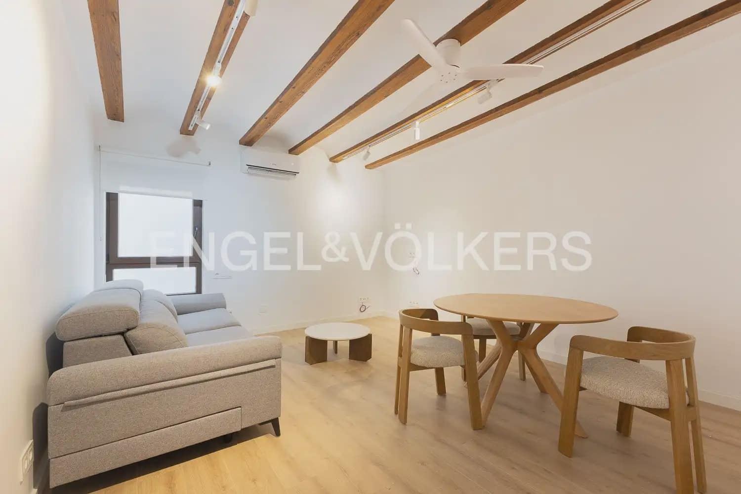 2 sypialnia Mieszkanie do wynajęcia w Miasto Walencja - 1 800 € (Ref: 9908873)