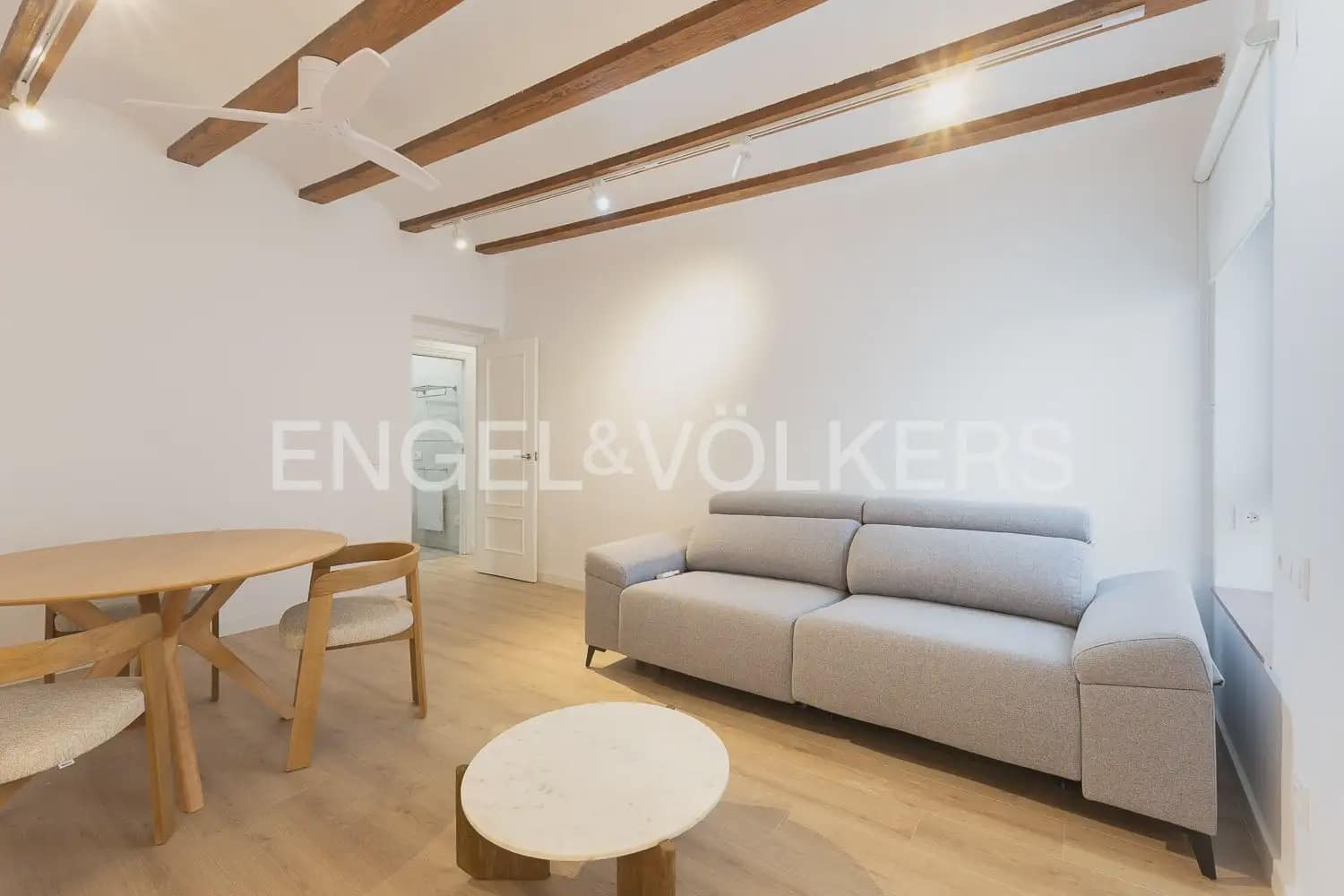 2 sypialnia Mieszkanie do wynajęcia w Miasto Walencja - 1 800 € (Ref: 9908873)