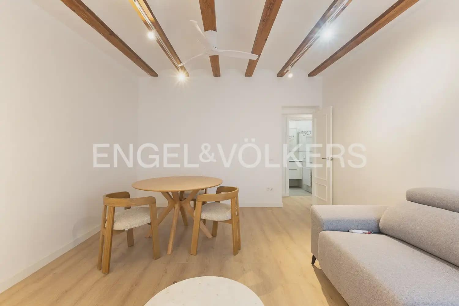 2 sypialnia Mieszkanie do wynajęcia w Miasto Walencja - 1 800 € (Ref: 9908873)