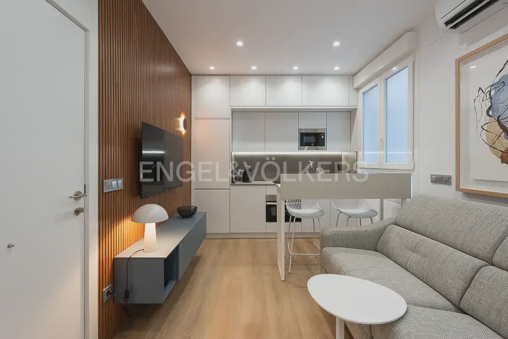 1 bedroom Studio for rent in Valencia city - € 1,800 (Ref: 9908874)