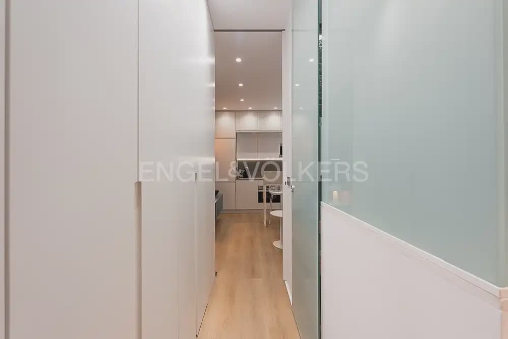 1 bedroom Studio for rent in Valencia city - € 1,800 (Ref: 9908874)