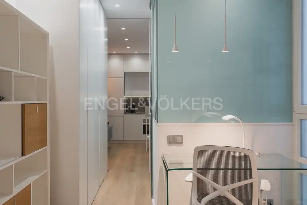 1 bedroom Studio for rent in Valencia city - € 1,800 (Ref: 9908874)