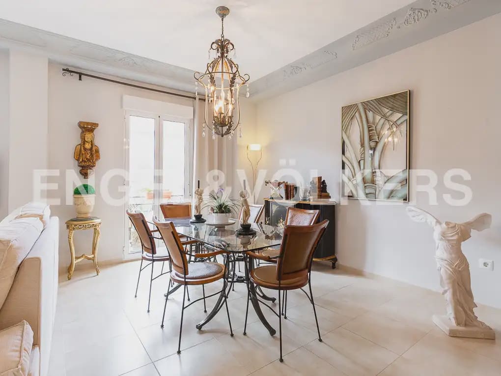 2 bedroom Flat for rent in Valencia city - € 1,900 (Ref: 9909009)