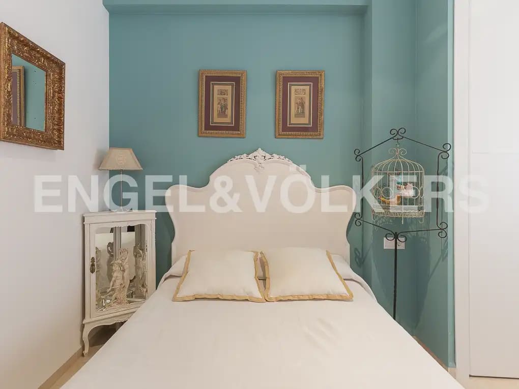 2 bedroom Flat for rent in Valencia city - € 1,900 (Ref: 9909009)