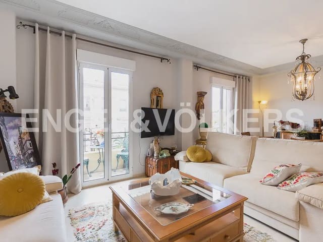 2 bedroom Flat for rent in Mont-Olivet, Valencia city - € 1,900 (Ref: 9909009)