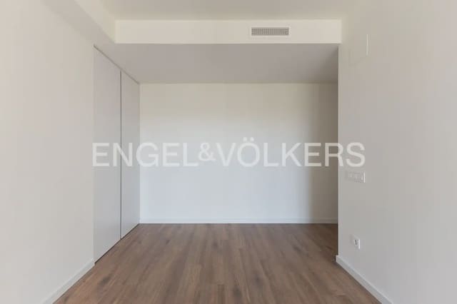2 slaapkamer Flat te koop in Safranar, Valencia stad met zwembad garage - € 445.000 (Ref: 9909691)