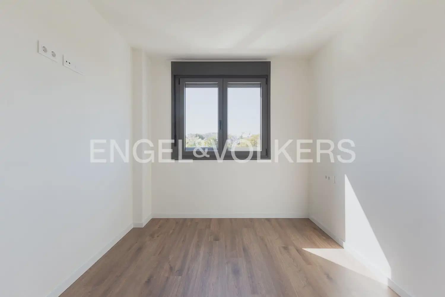 2 slaapkamer Flat te koop in Valencia stad met zwembad garage - € 445.000 (Ref: 9909691)