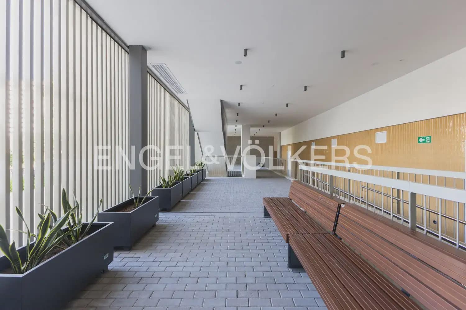 2 slaapkamer Flat te koop in Valencia stad met zwembad garage - € 445.000 (Ref: 9909691)
