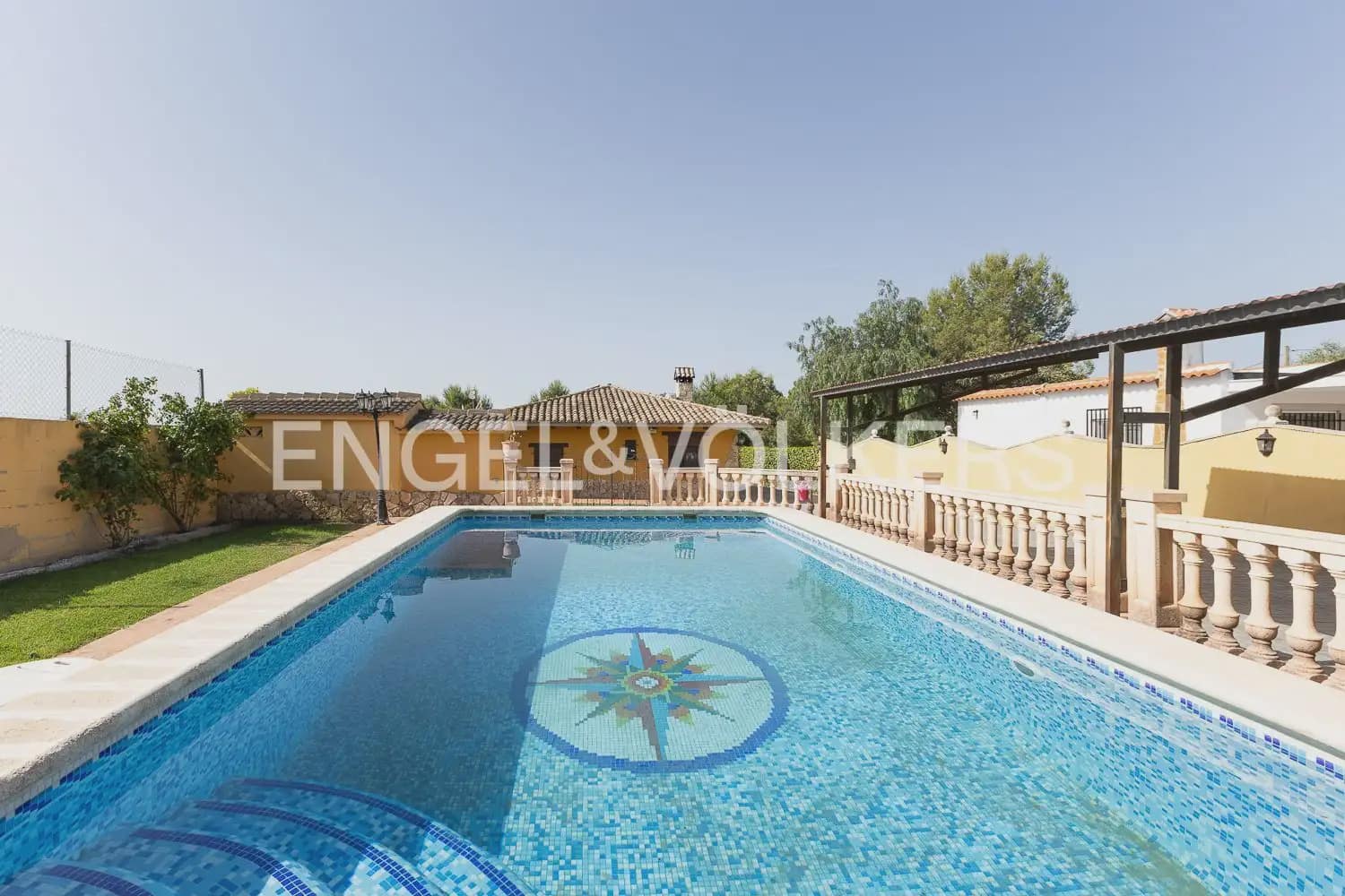 2 bedroom Villa for sale in Naquera with garage - € 255,000 (Ref: 9909692)