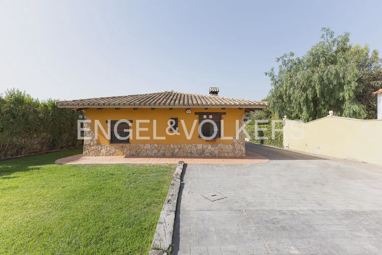 2 bedroom Villa for sale in Naquera with garage - € 255,000 (Ref: 9909692)