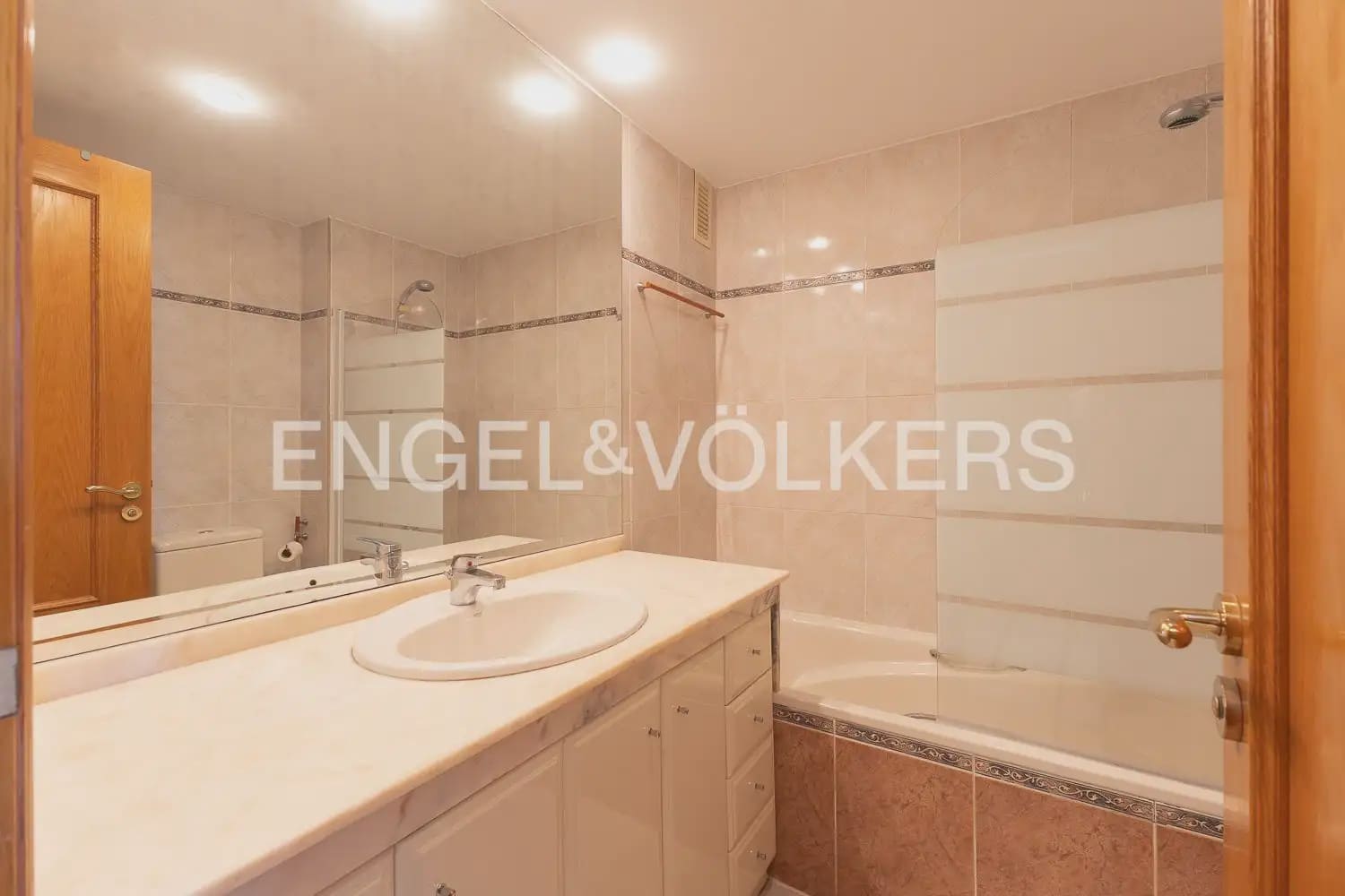 4 Zimmer Wohnung zu vermieten in Valencia Stadt mit Pool Garage - 2.400 € (Ref: 9909788)