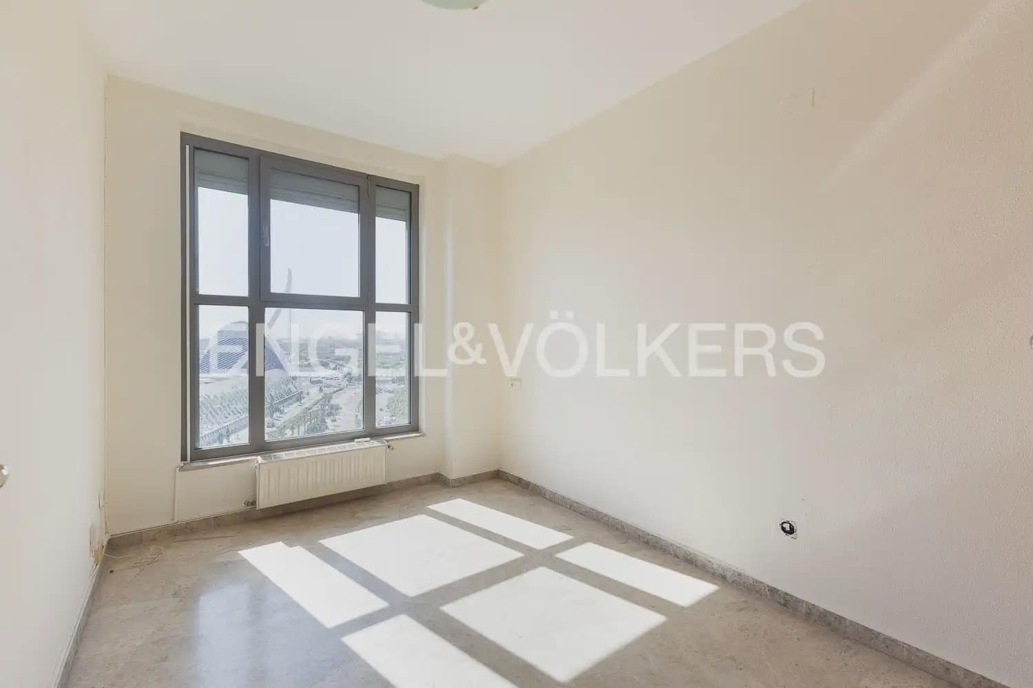 4 Zimmer Wohnung zu vermieten in Valencia Stadt mit Pool Garage - 2.400 € (Ref: 9909788)