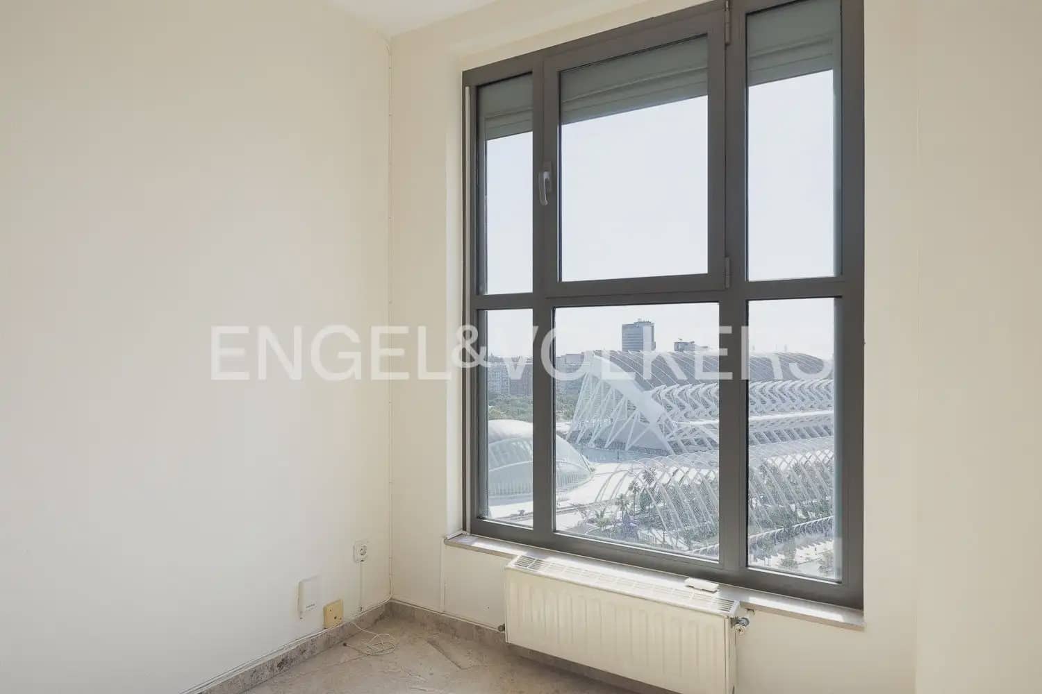 4 Zimmer Wohnung zu vermieten in Valencia Stadt mit Pool Garage - 2.400 € (Ref: 9909788)