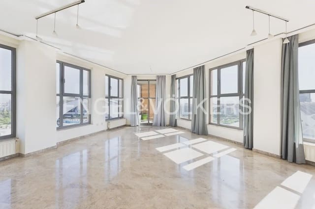 4 Zimmer Wohnung zu vermieten in Ciutat de les Arts i de les Ciencies, València Stadt mit Pool Garage - 2.400 € (Ref: 9909788)