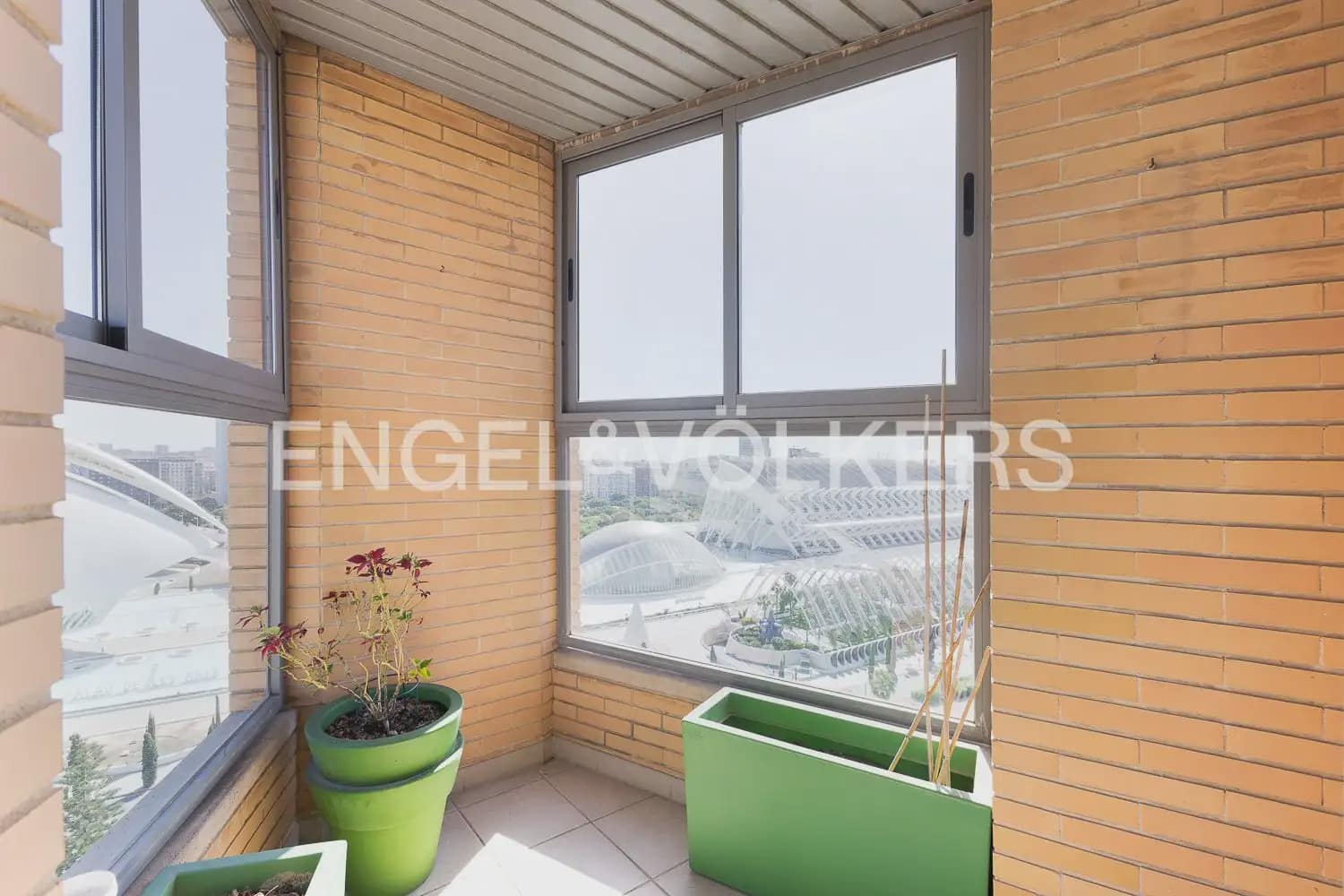 4 Zimmer Wohnung zu vermieten in Valencia Stadt mit Pool Garage - 2.400 € (Ref: 9909788)