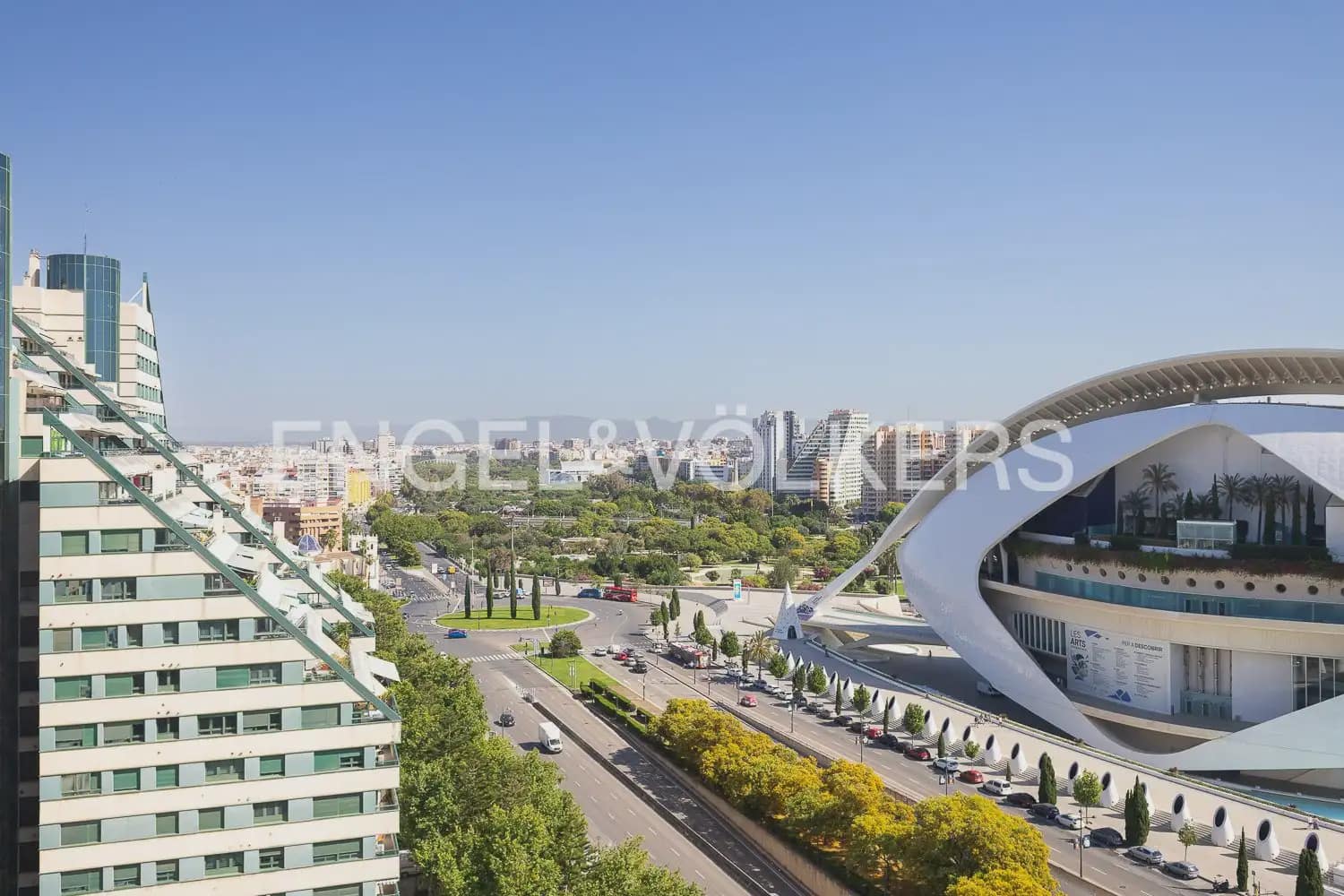 4 Zimmer Wohnung zu vermieten in Valencia Stadt mit Pool Garage - 2.400 € (Ref: 9909788)