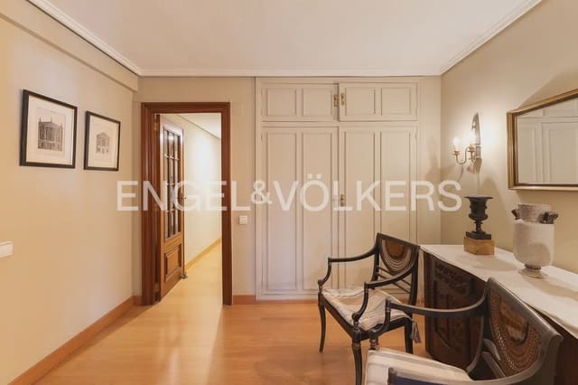 4 makuuhuone Asunto myytävänä paikassa Jaume Roig, Valencia kaupunki - 795 000 € (Ref: 9909789)
