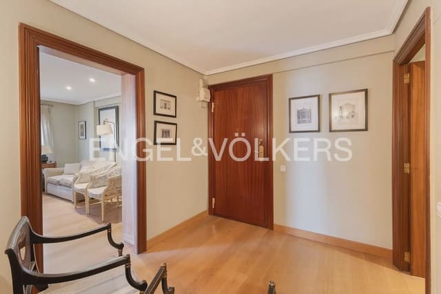 4 makuuhuone Asunto myytävänä paikassa Jaume Roig, Valencia kaupunki - 795 000 € (Ref: 9909789)