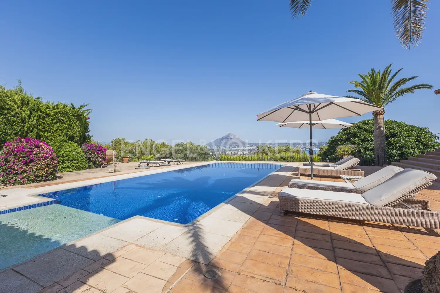 6 soverom Villa til leie i Javea / Xabia med svømmebasseng garasje - € 25 500 (Ref: 9911793)