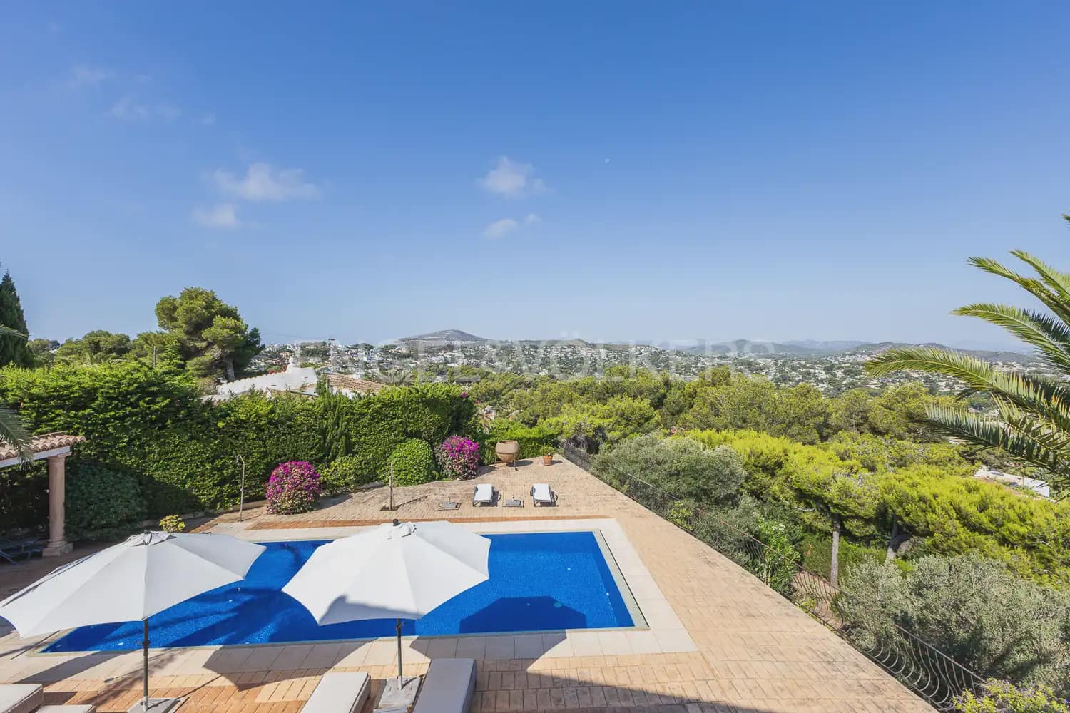6 soverom Villa til leie i Javea / Xabia med svømmebasseng garasje - € 25 500 (Ref: 9911793)