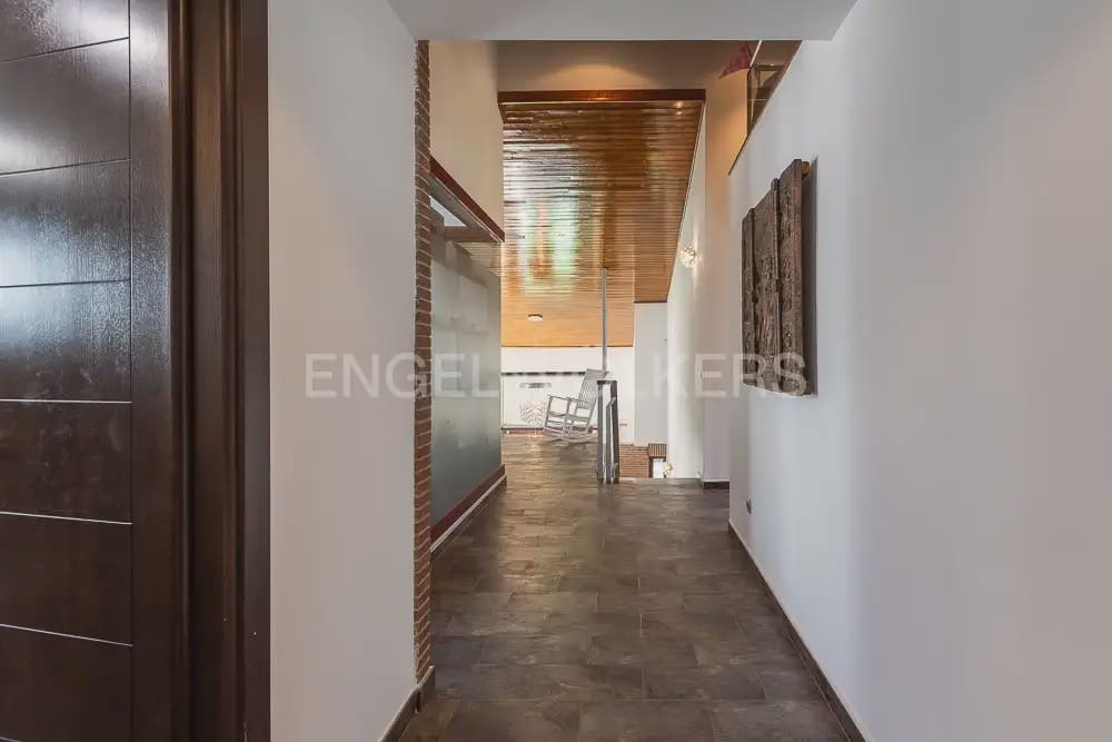 Chalet de 4 habitaciones en Paterna en alquiler con piscina garaje - 4.500 € (Ref: 9912280)