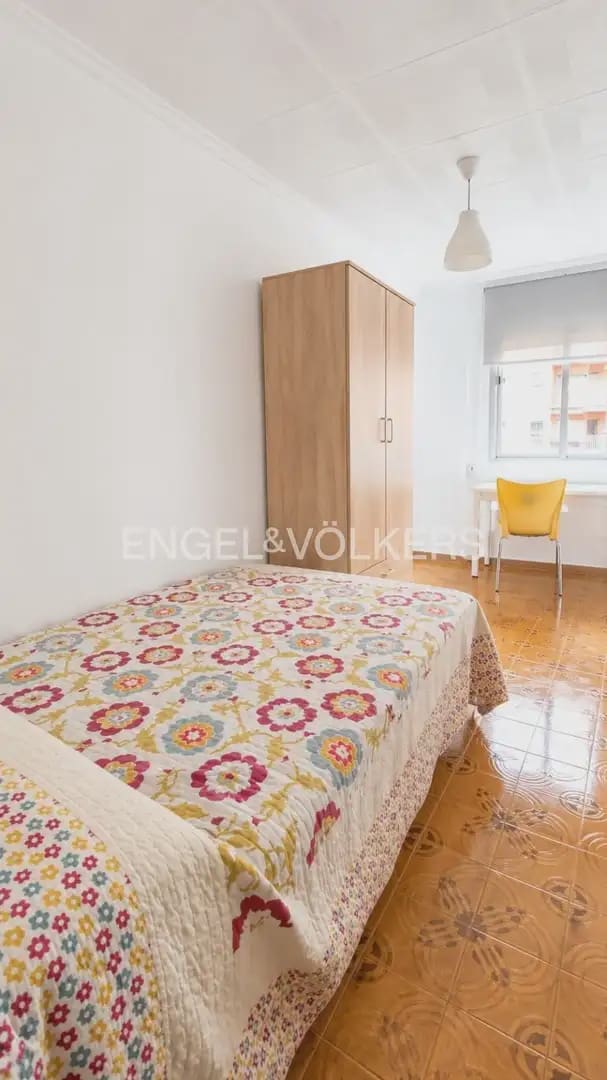 5 makuuhuone Asunto vuokrattavana paikassa Valencia kaupunki - 1 800 € (Ref: 9912281)