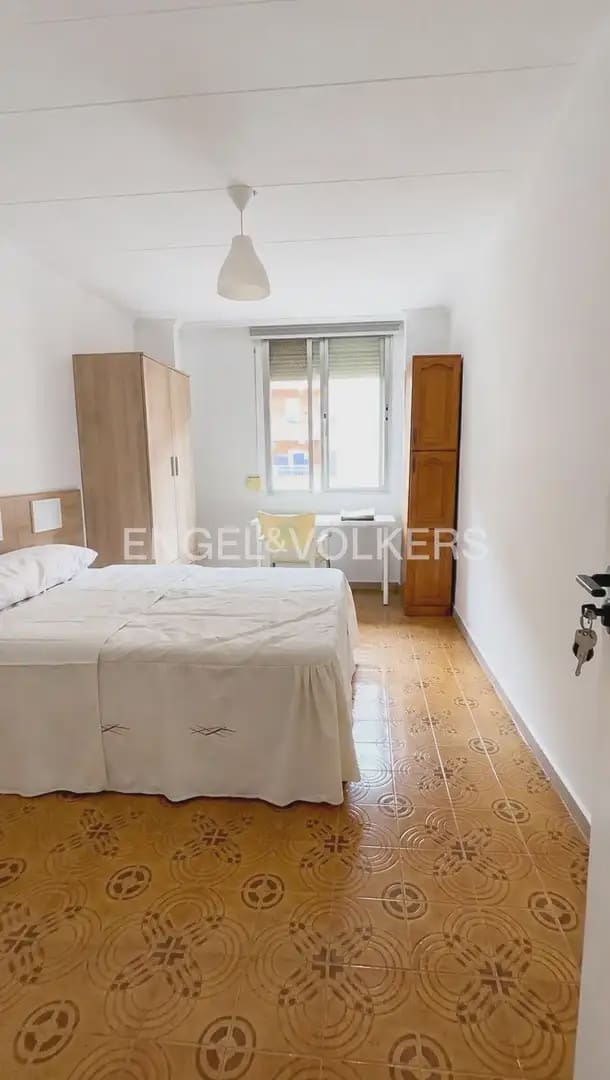5 makuuhuone Asunto vuokrattavana paikassa Valencia kaupunki - 1 800 € (Ref: 9912281)