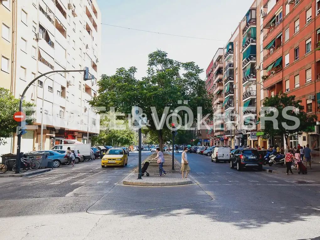 5 makuuhuone Asunto vuokrattavana paikassa Valencia kaupunki - 1 800 € (Ref: 9912281)