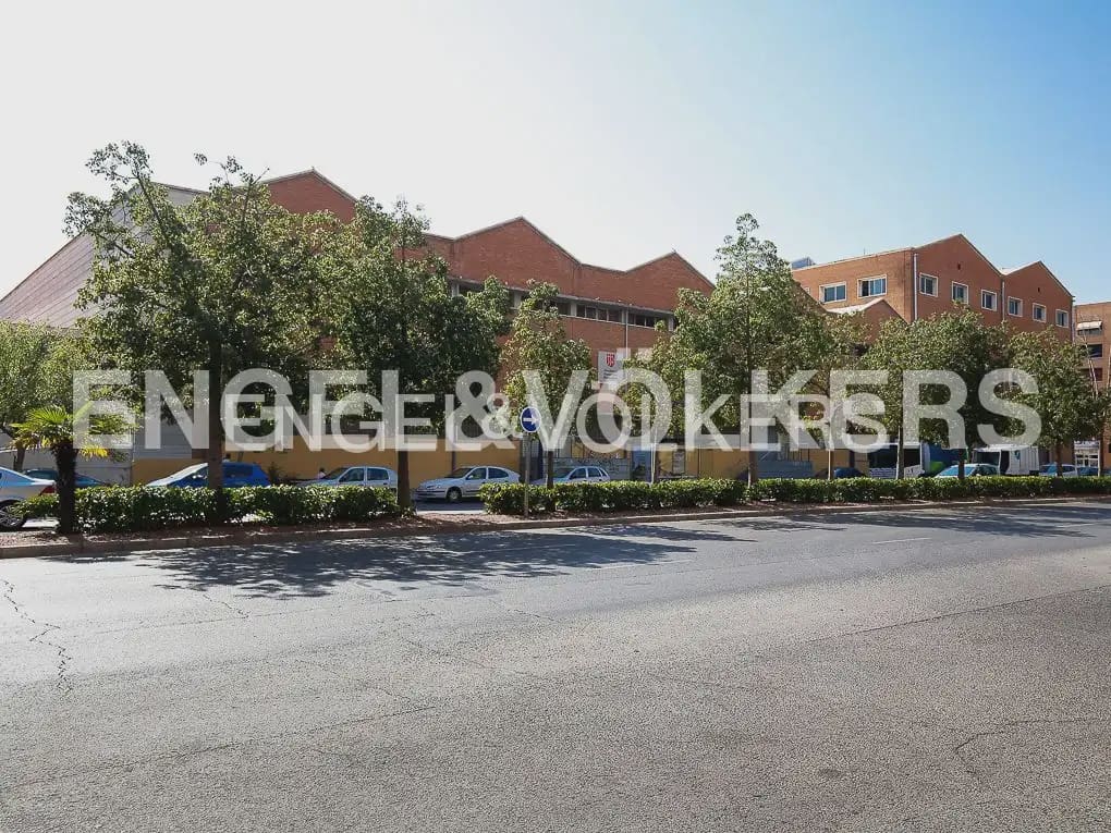 5 makuuhuone Asunto vuokrattavana paikassa Valencia kaupunki - 1 800 € (Ref: 9912281)