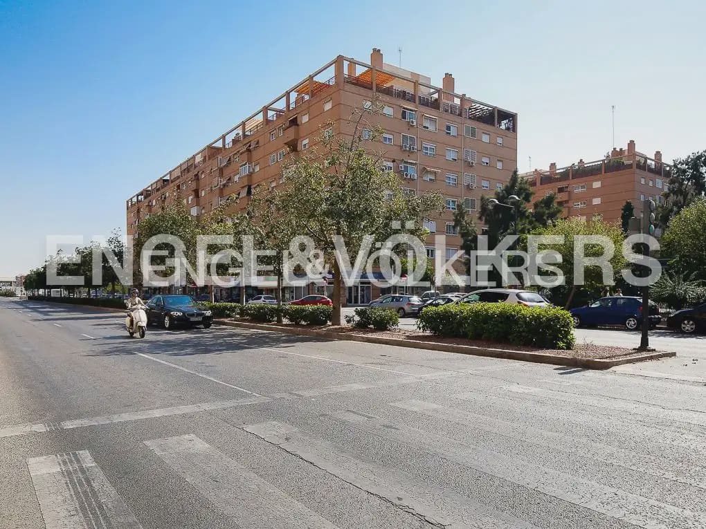 5 makuuhuone Asunto vuokrattavana paikassa Valencia kaupunki - 1 800 € (Ref: 9912281)