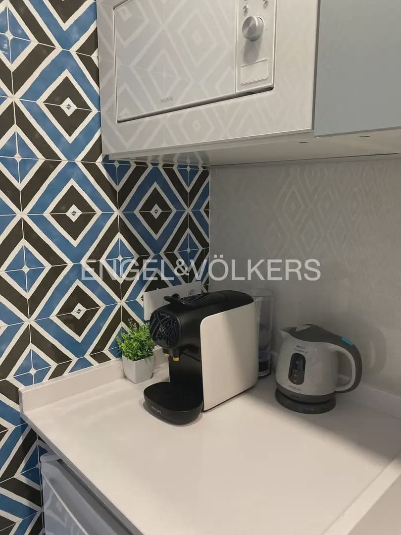 1 slaapkamer Flat te huur in Valencia stad - € 1.100 (Ref: 9912282)