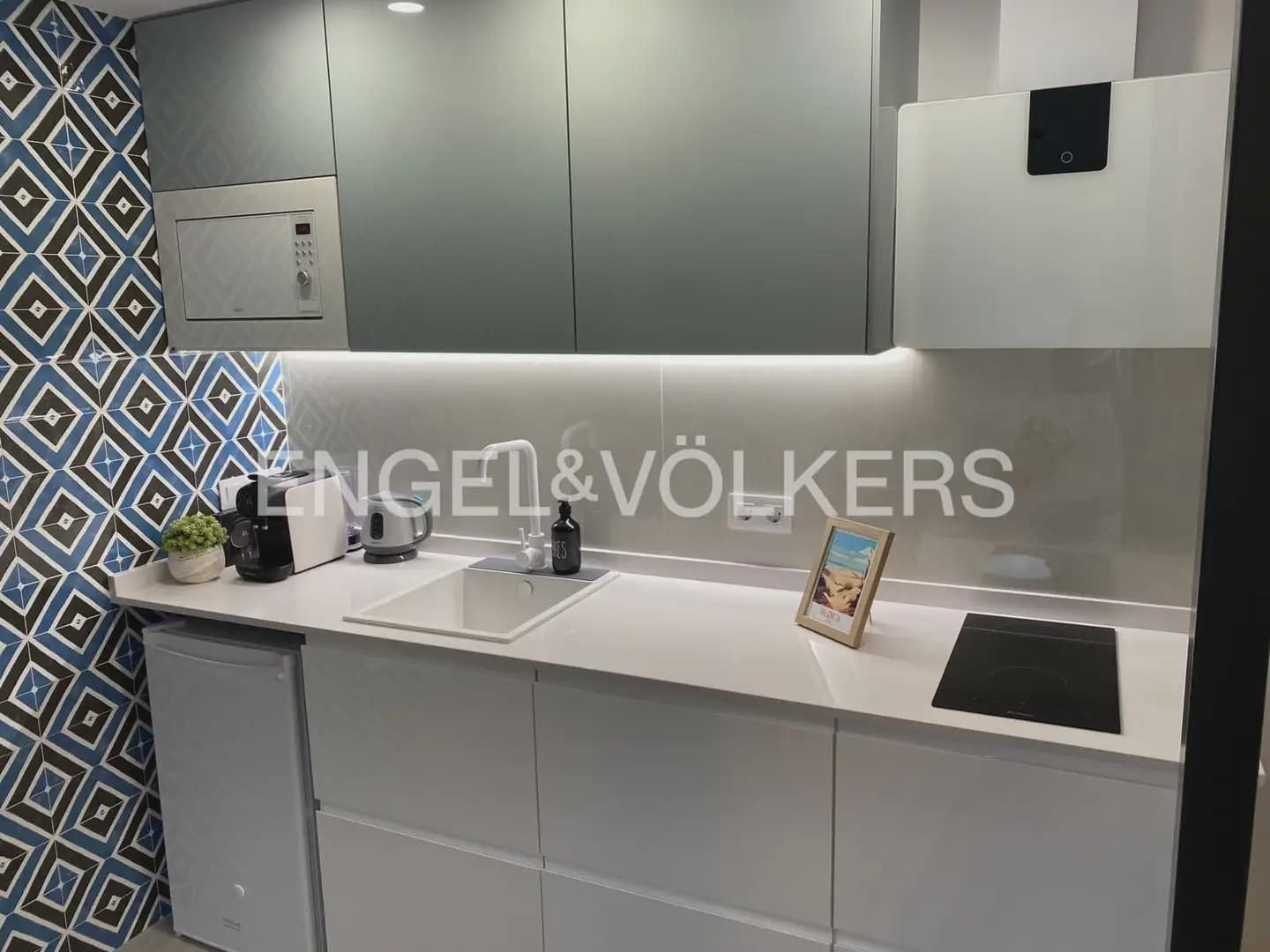 1 slaapkamer Flat te huur in Valencia stad - € 1.100 (Ref: 9912282)