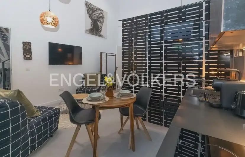 1 slaapkamer Flat te huur in Valencia stad - € 1.000 (Ref: 9912283)