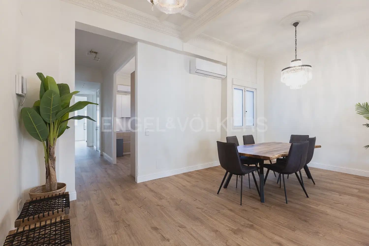4 bedroom Flat for rent in Valencia city - € 3,200 (Ref: 9912284)