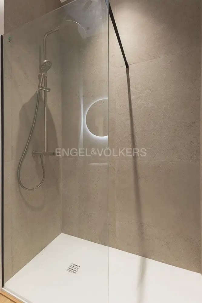 4 bedroom Flat for rent in Valencia city - € 3,200 (Ref: 9912284)