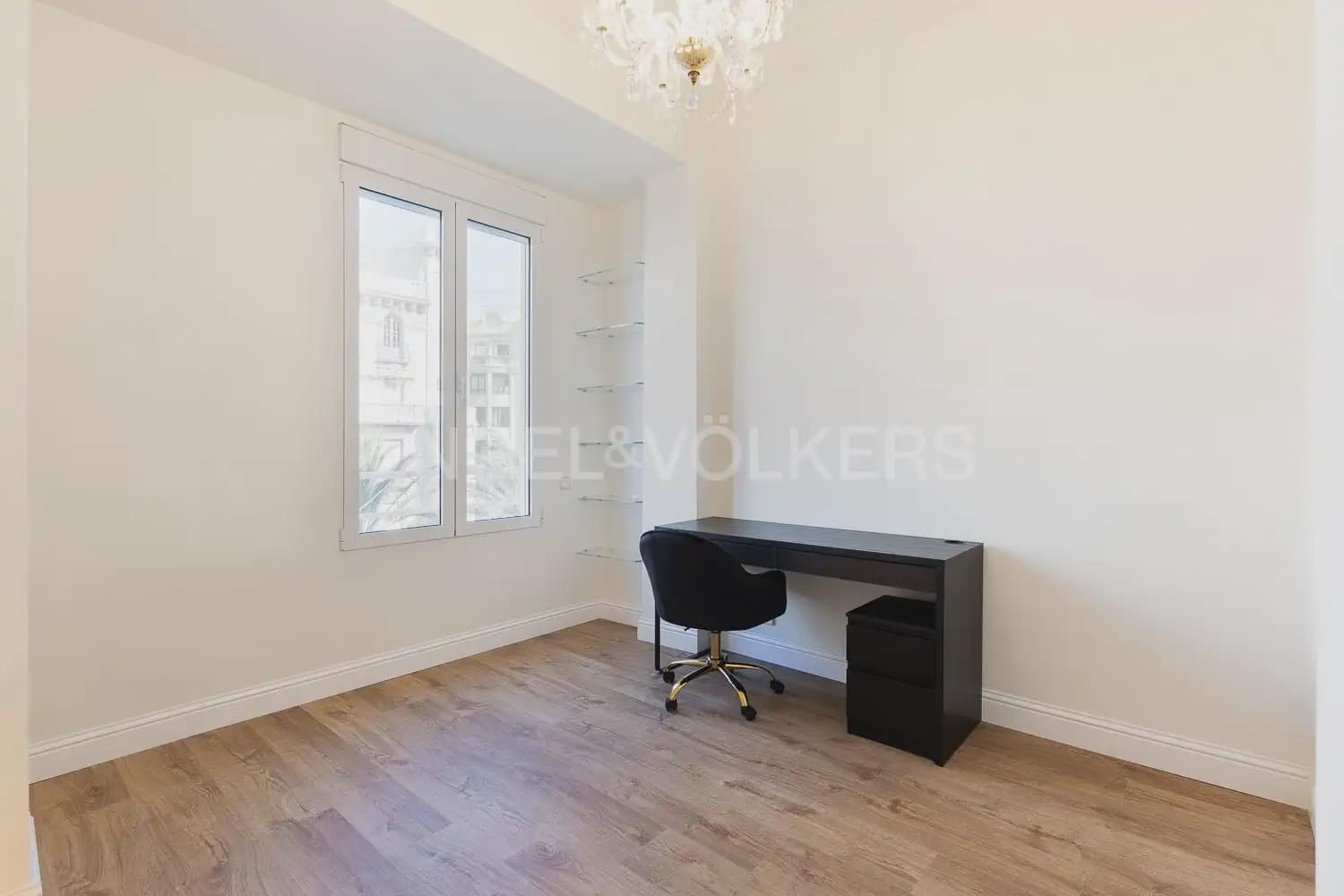 4 bedroom Flat for rent in Valencia city - € 3,200 (Ref: 9912284)