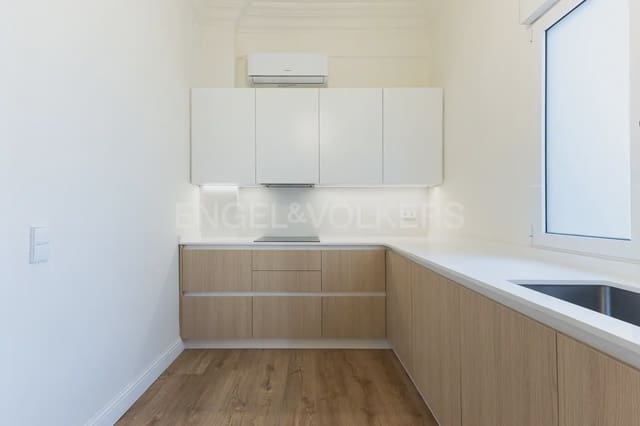4 bedroom Flat for rent in Russafa, Valencia city - € 3,200 (Ref: 9912284)