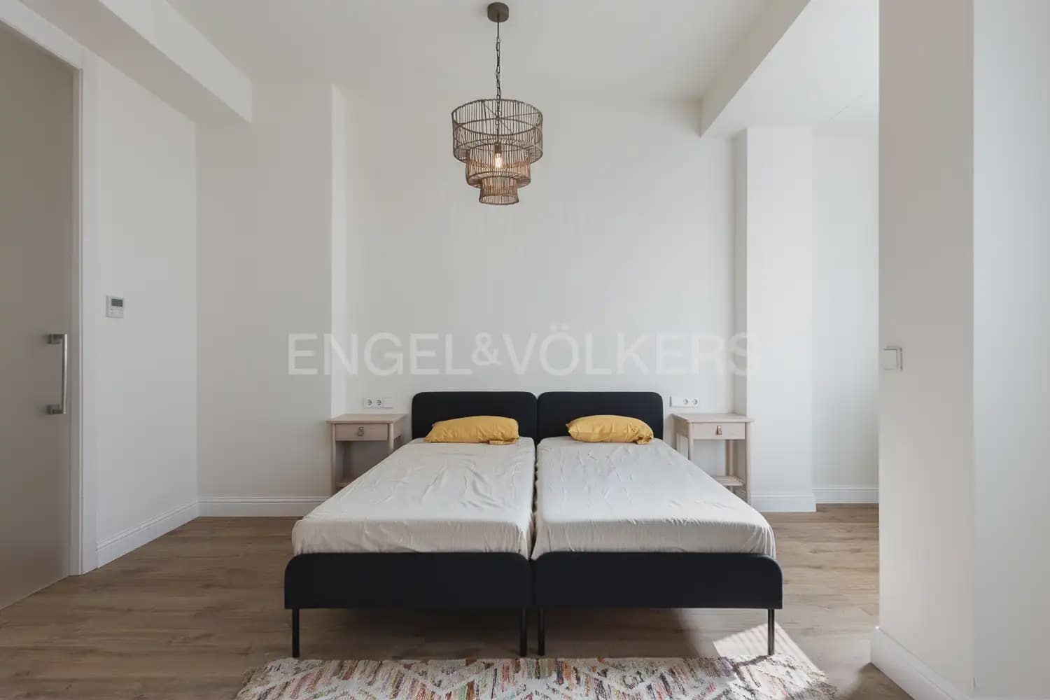 4 bedroom Flat for rent in Valencia city - € 3,200 (Ref: 9912284)