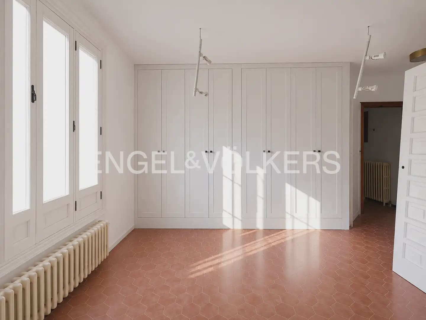 4 quarto Moradia para arrendar em Paterna com piscina garagem - 4 500 € (Ref: 9913679)