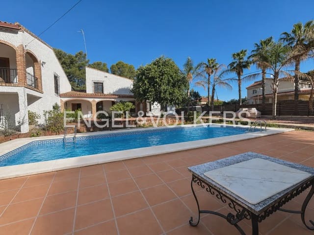 4 quarto Moradia para arrendar em La Cañada, Paterna com piscina garagem - 4 500 € (Ref: 9913679)
