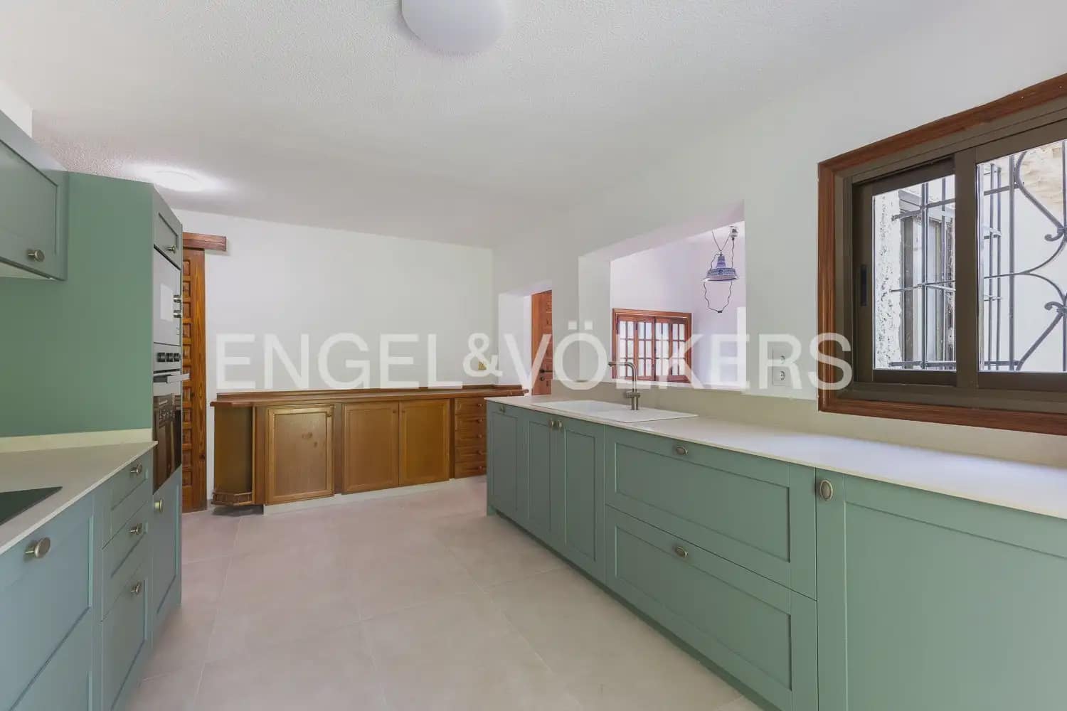 4 bedroom Villa for rent in Paterna with pool garage - € 3,895 (Ref: 9913679)