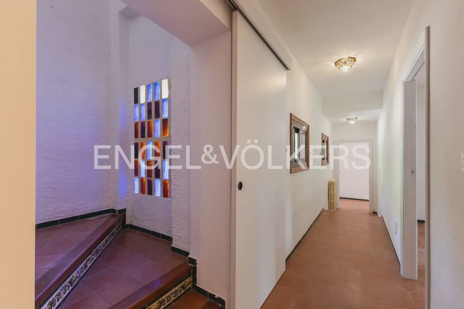 4 bedroom Villa for rent in Paterna with pool garage - € 3,895 (Ref: 9913679)