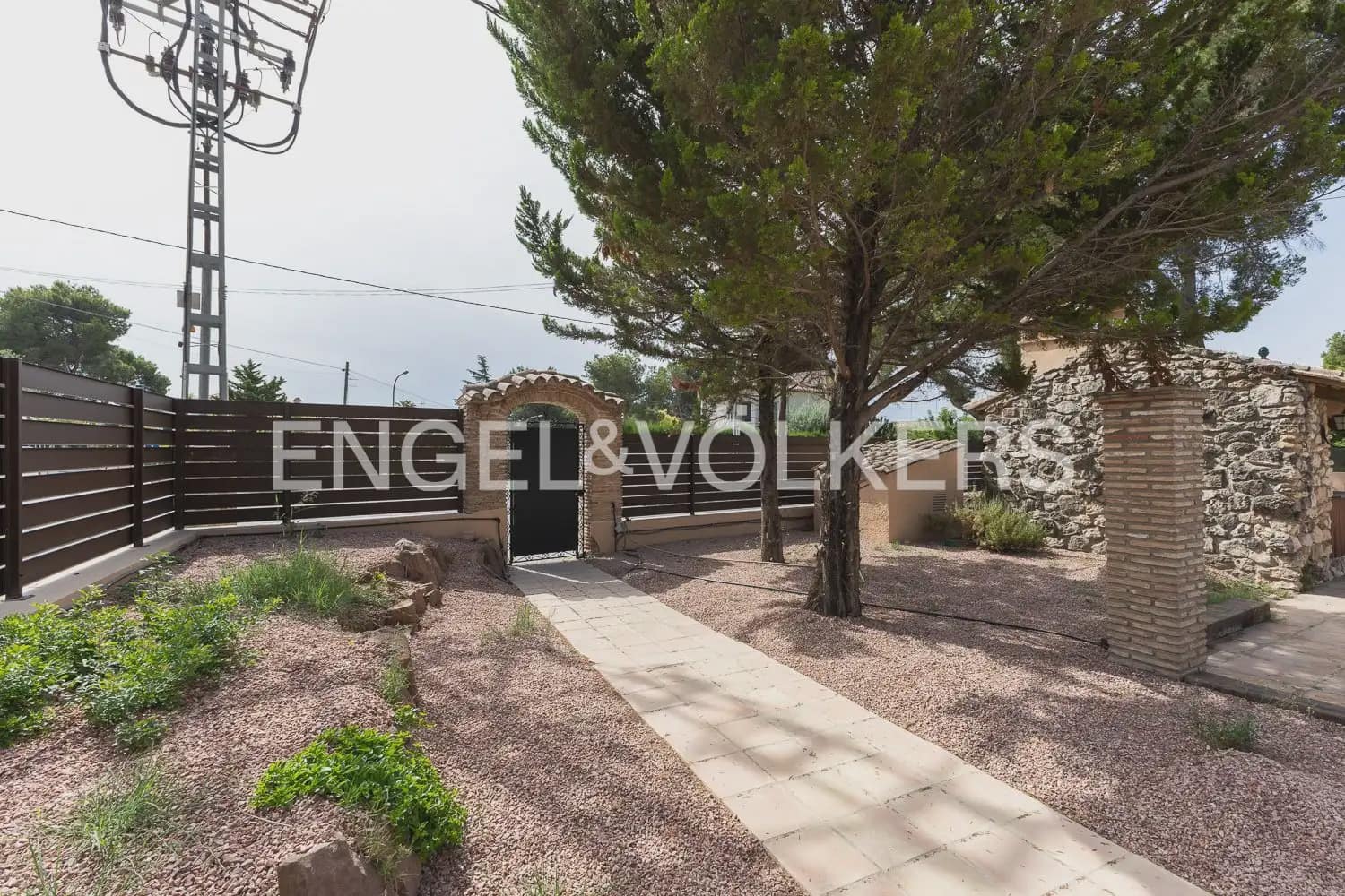 4 bedroom Villa for rent in Paterna with pool garage - € 3,895 (Ref: 9913679)