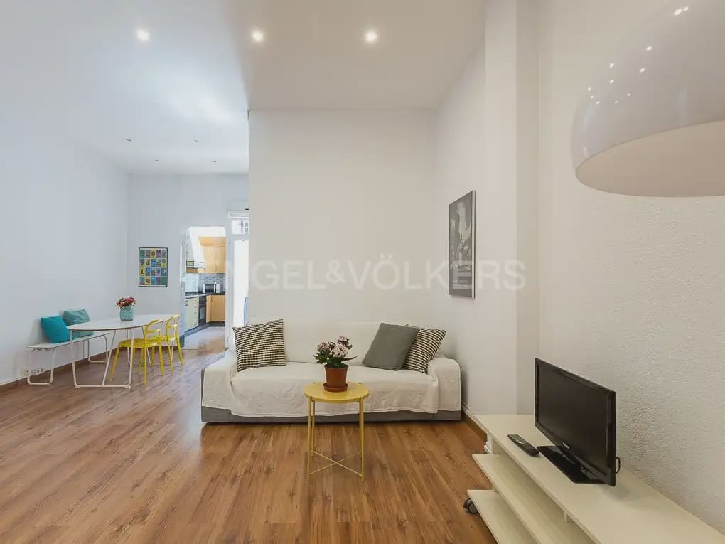 2 slaapkamer Flat te huur in Valencia stad - € 1.450 (Ref: 9914027)