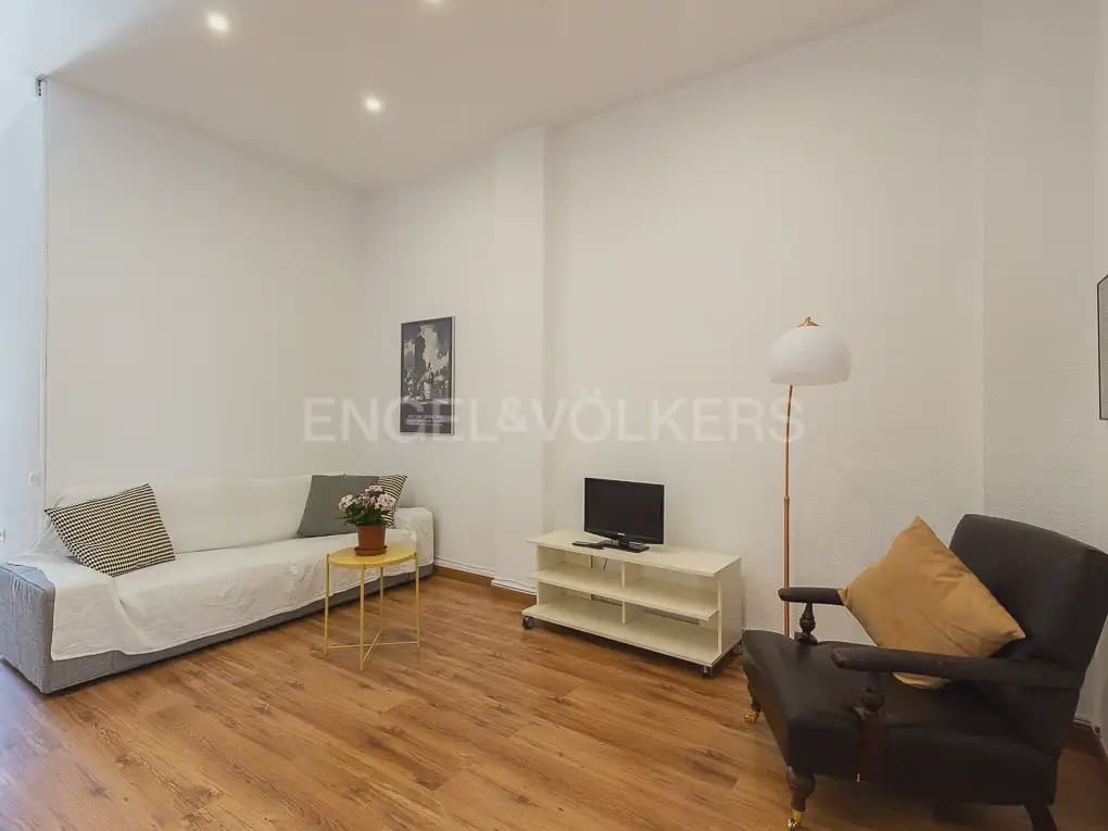 2 slaapkamer Flat te huur in Valencia stad - € 1.450 (Ref: 9914027)
