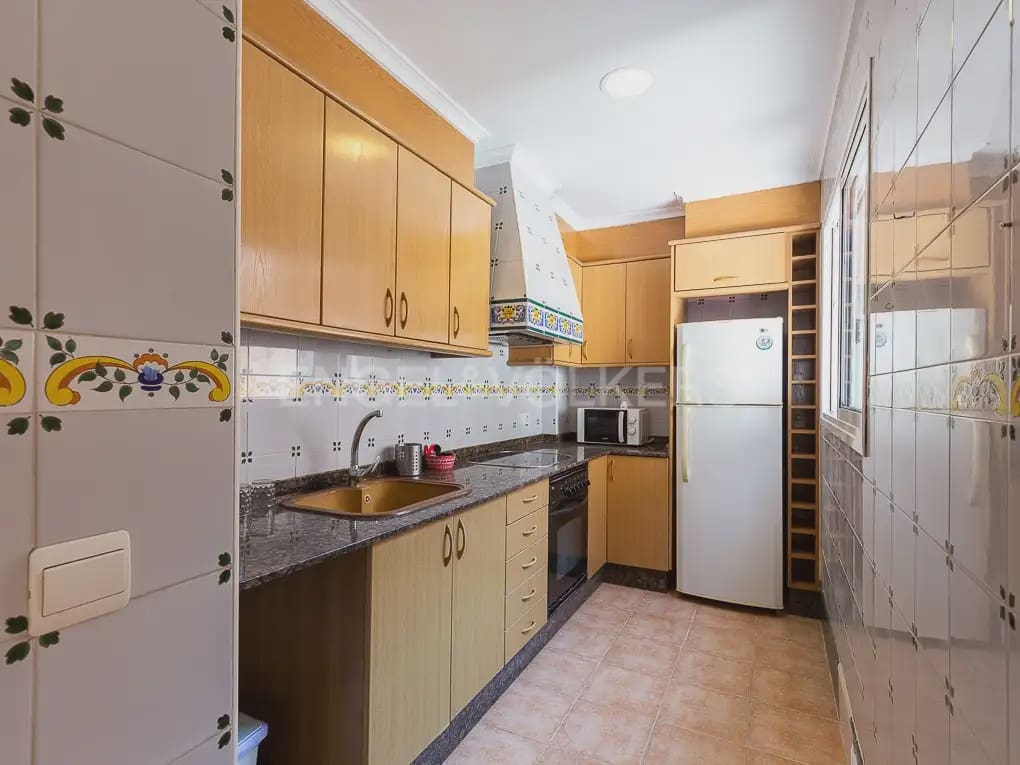 2 slaapkamer Flat te huur in Valencia stad - € 1.450 (Ref: 9914027)
