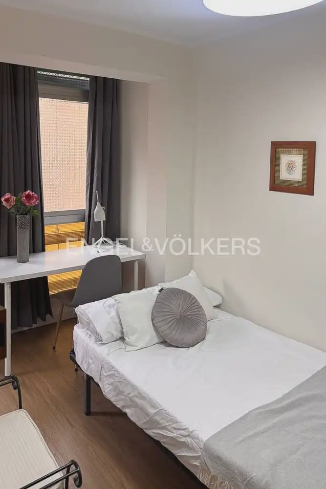 3 sovrum Lägenhet att hyra i Valencia stad - 1 500 € (Ref: 9914028)