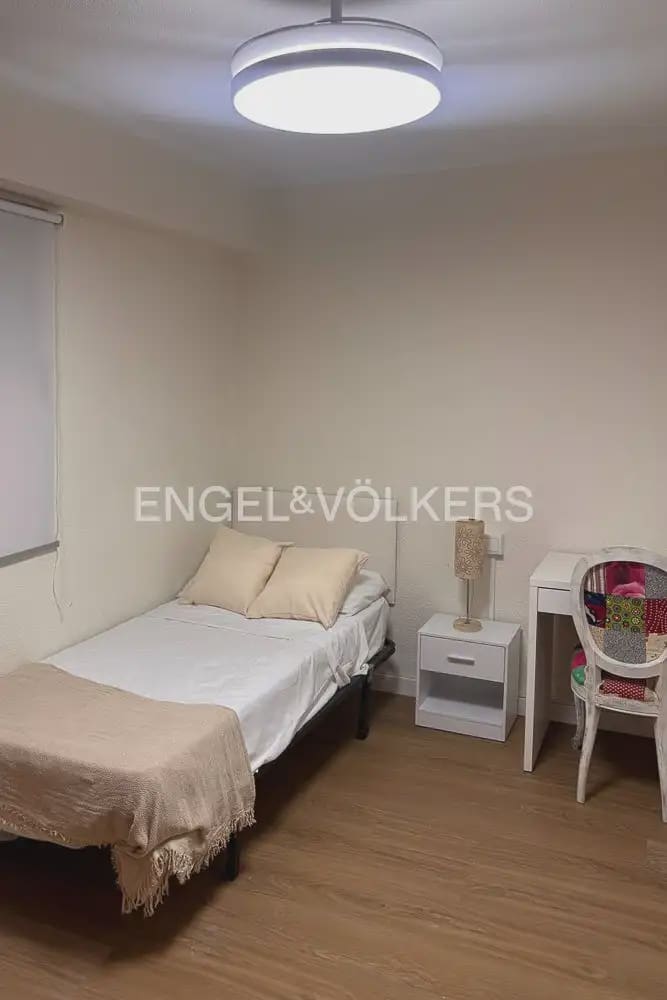 3 sovrum Lägenhet att hyra i Valencia stad - 1 500 € (Ref: 9914028)