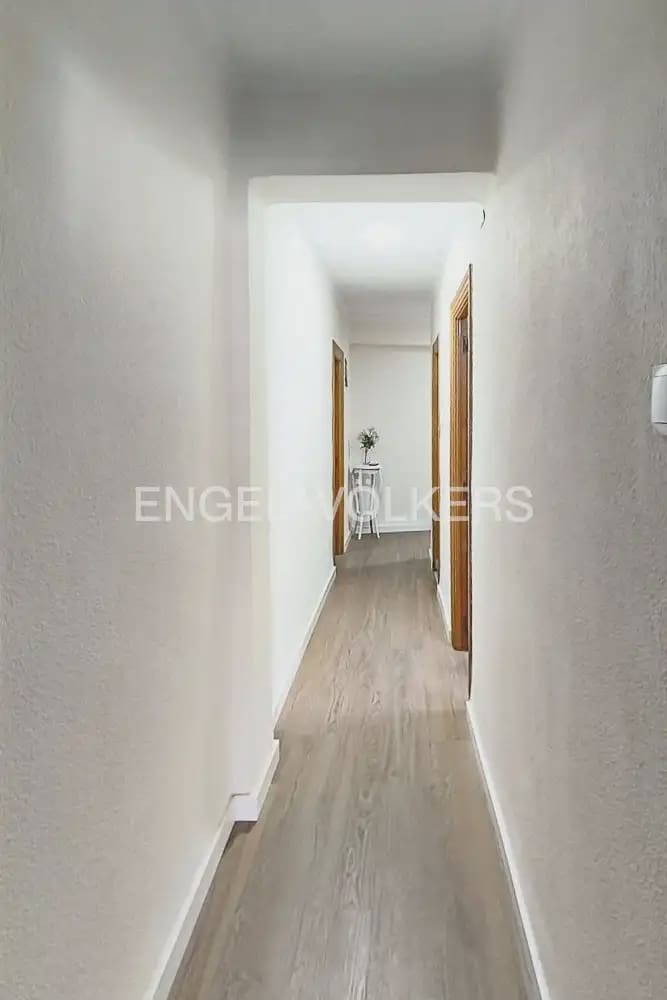 3 sovrum Lägenhet att hyra i Valencia stad - 1 500 € (Ref: 9914028)