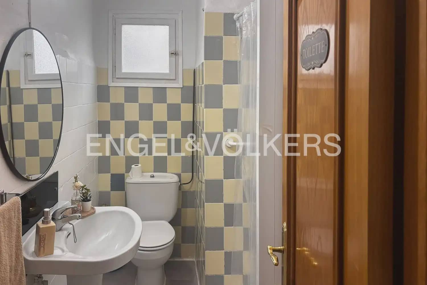 3 sovrum Lägenhet att hyra i Valencia stad - 1 500 € (Ref: 9914028)